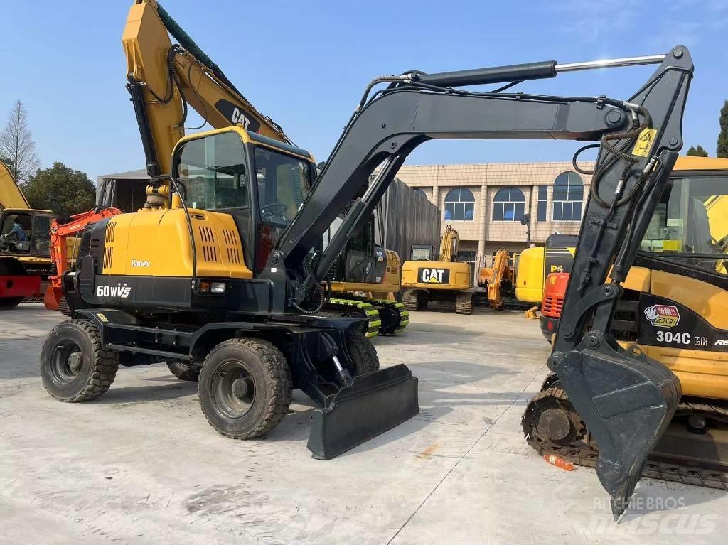 Hyundai R60W-9 轮式挖掘机
