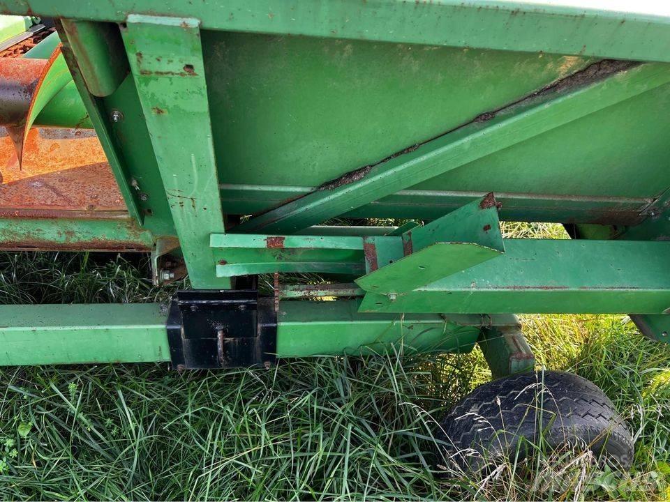 John Deere 643 联合收割机头