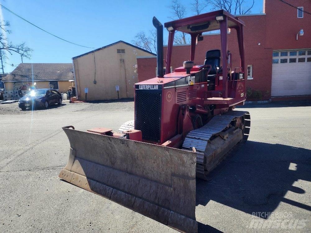 CAT D 3 C III 履带式推土机