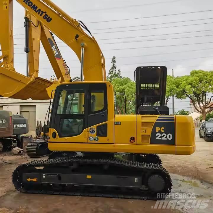 Komatsu PC220-8 履带挖掘机