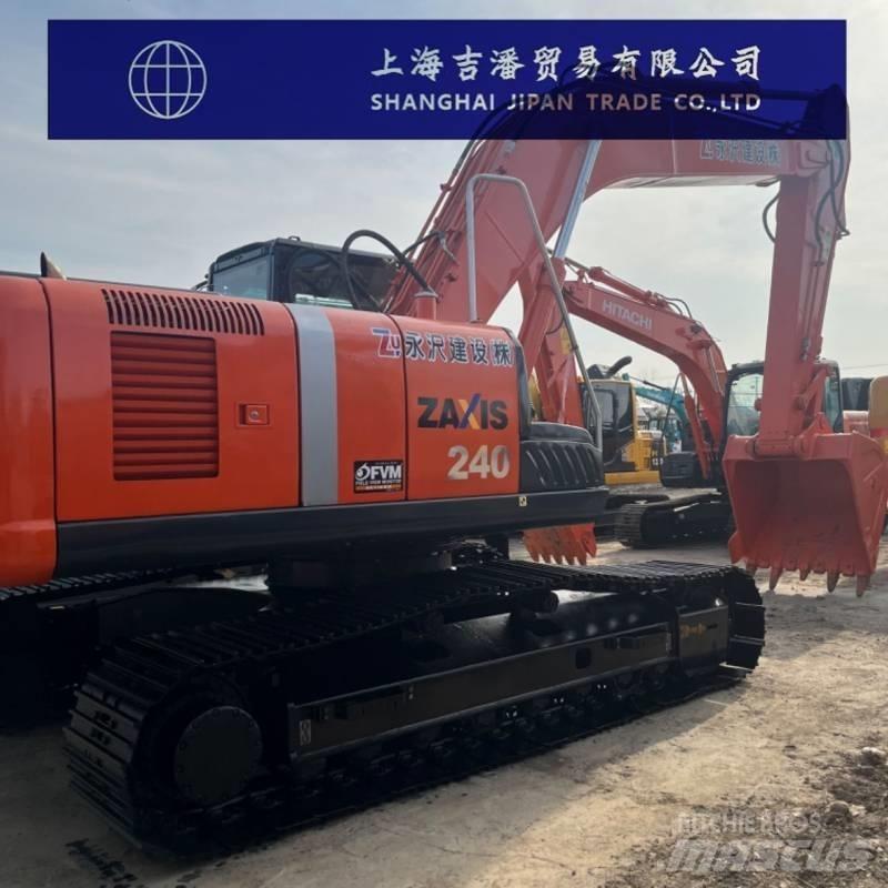 Hitachi ZX 240 履带挖掘机