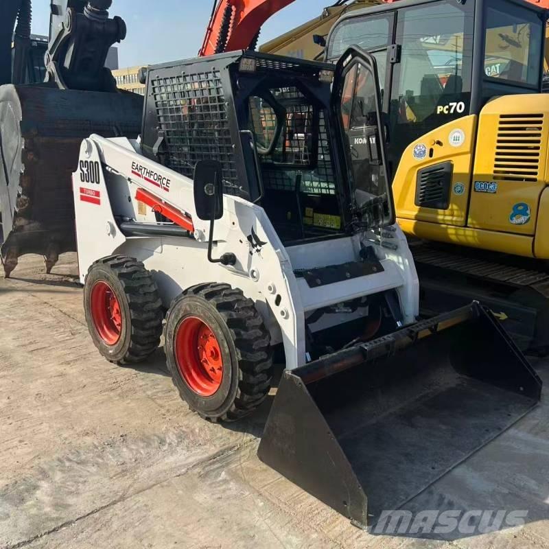 Bobcat S 300 滑移装载机