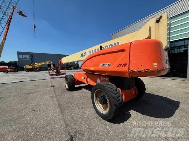 JLG 1200 SJP 直臂高空工作平台