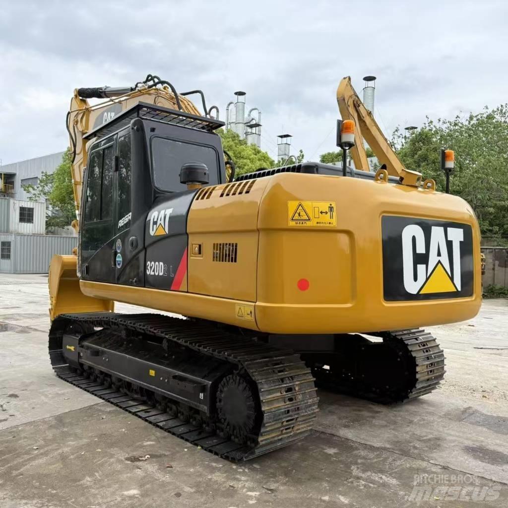 CAT 320D2 履带挖掘机