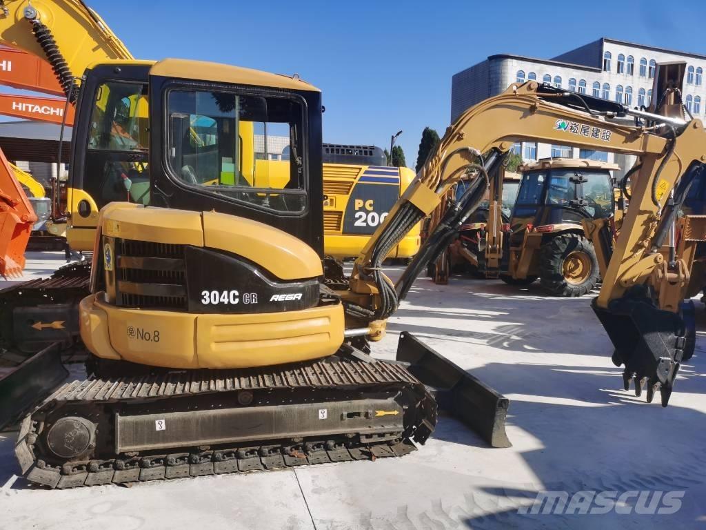 CAT 304 CR 小型挖掘机