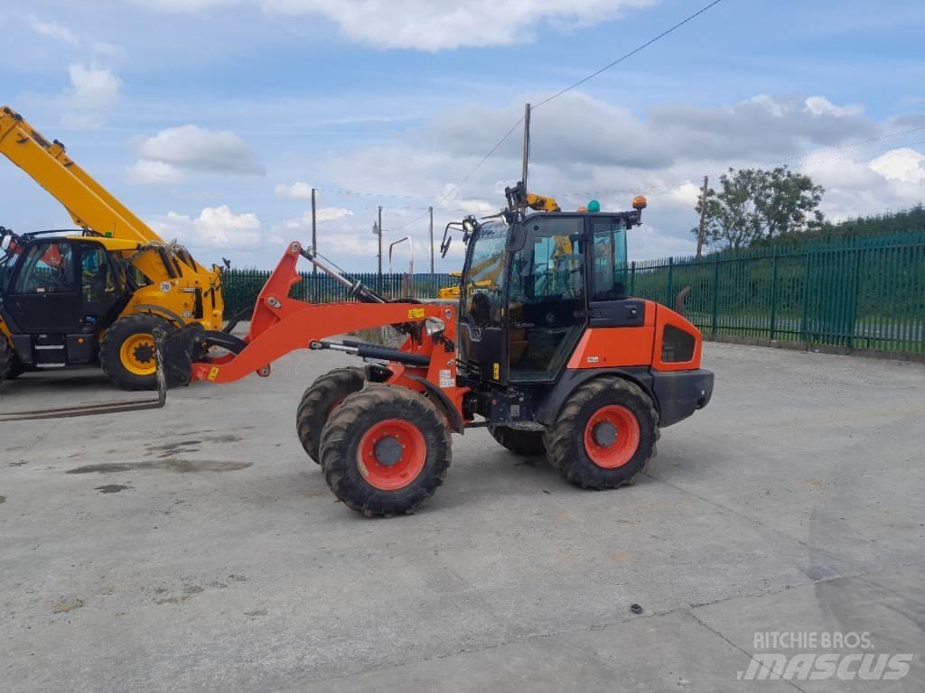Kubota R 085 轮式装载机