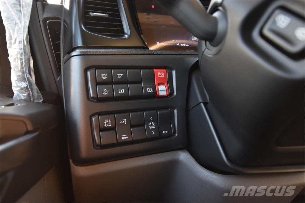 Scania R590 8X4 平板车