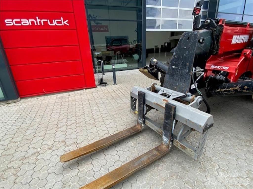 Manitou MT1135 伸缩臂叉装车|叉装车