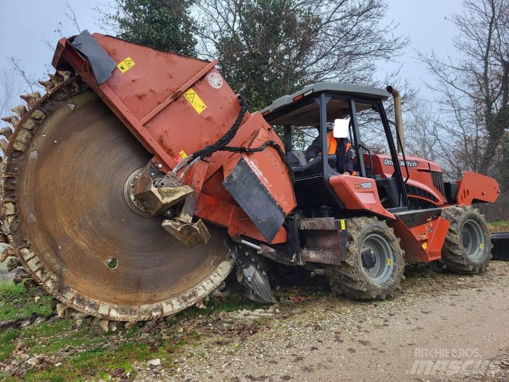 Ditch Witch RT125 挖沟机
