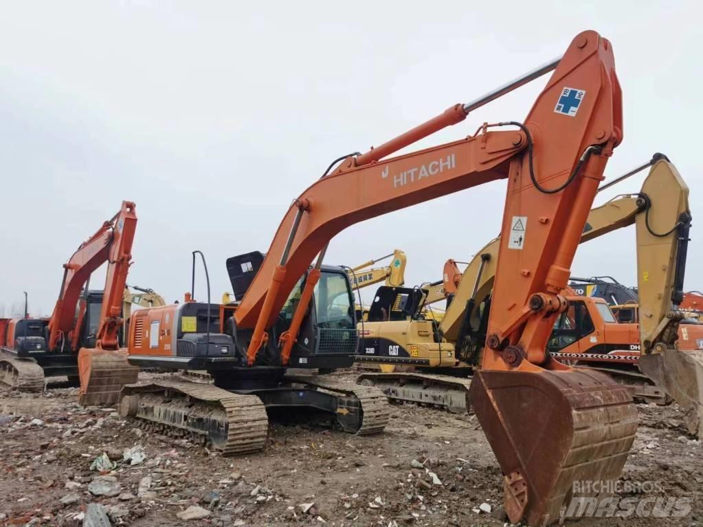Hitachi ZX 250 履带挖掘机