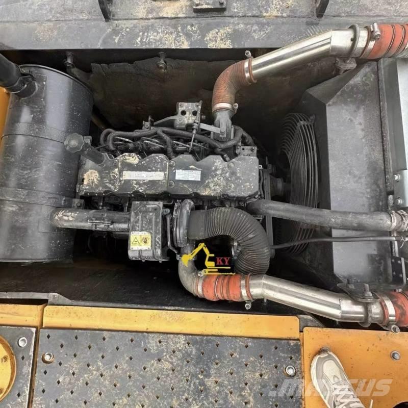 Hyundai 225VS 履带挖掘机