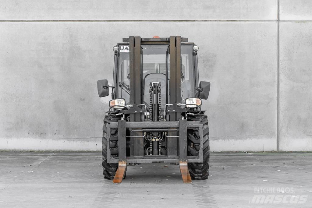 Manitou MC 30-4 柴油叉车