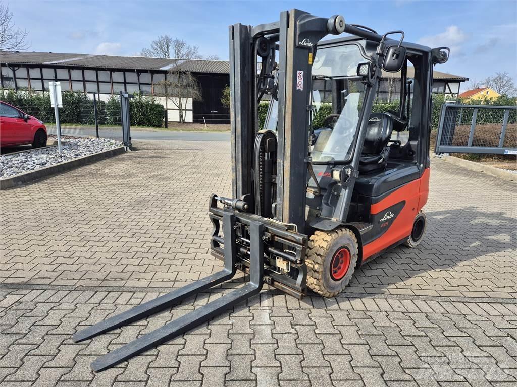 Linde E25 电动叉车