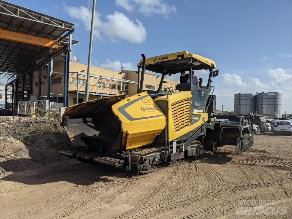 Bomag BF700C-2 沥青摊铺机
