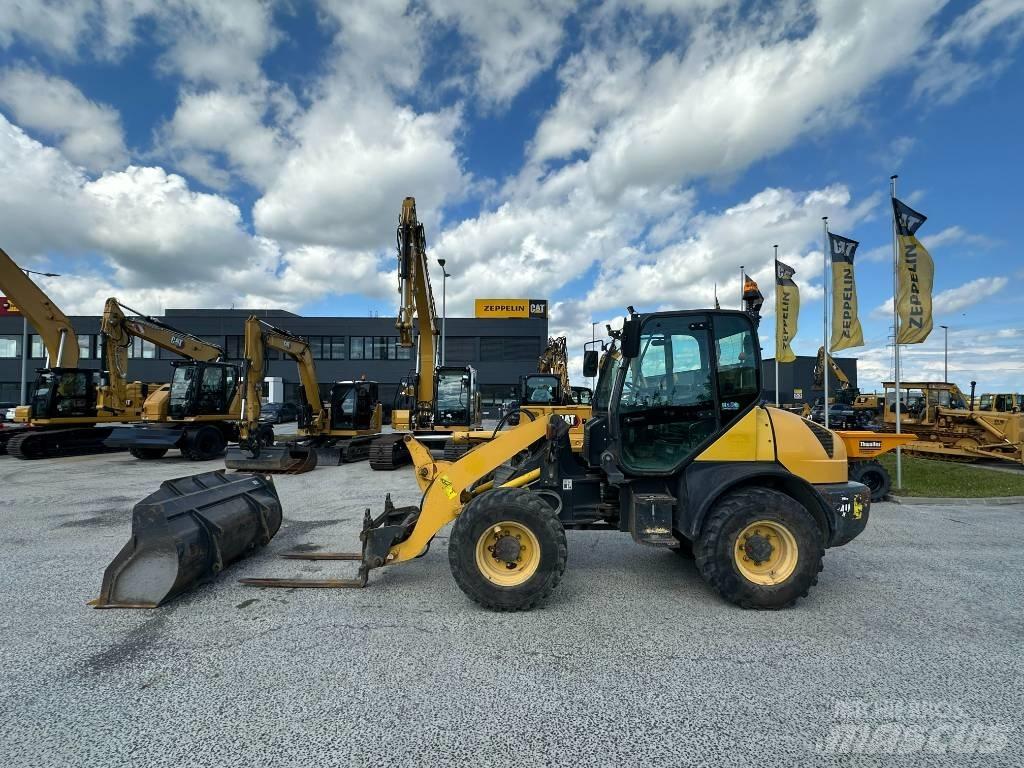 Komatsu WA 80 轮式装载机