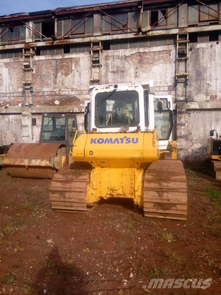 Komatsu D 61 PX-15 履带式推土机