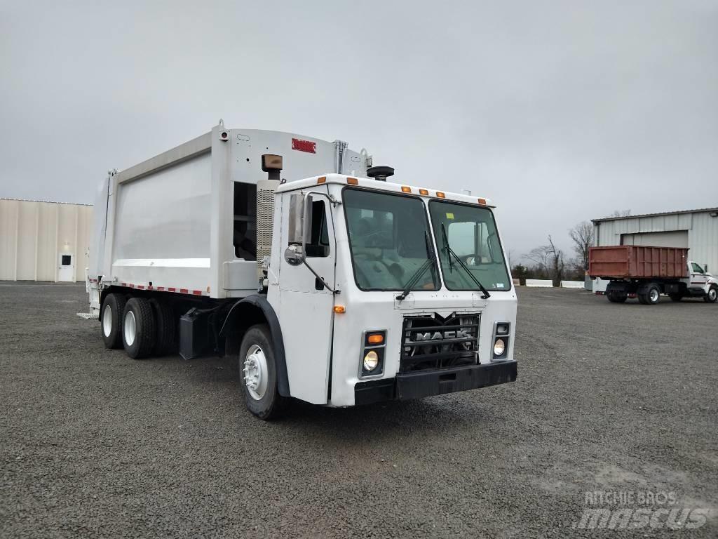 Mack LEU613 垃圾车