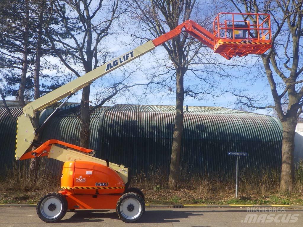 JLG 600AJ 曲臂高空工作平台