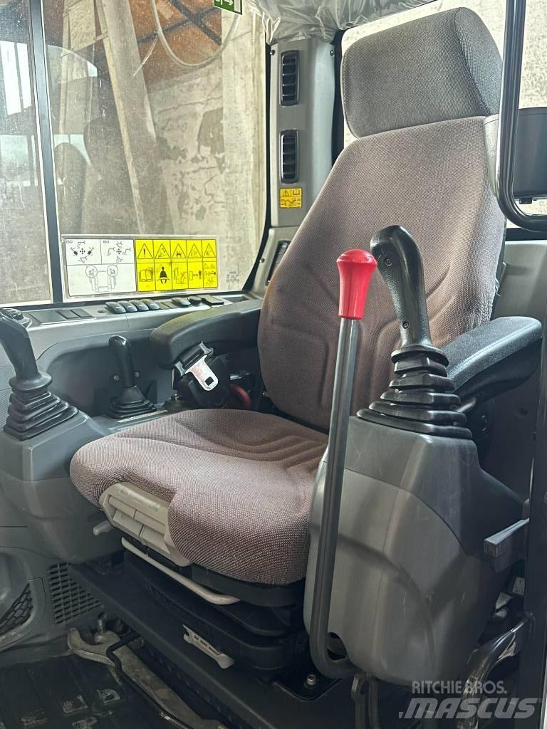 Bobcat E 85 中型挖掘机