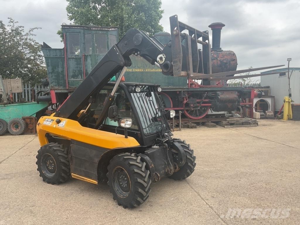 JCB 515-40 伸缩臂叉装车|叉装车