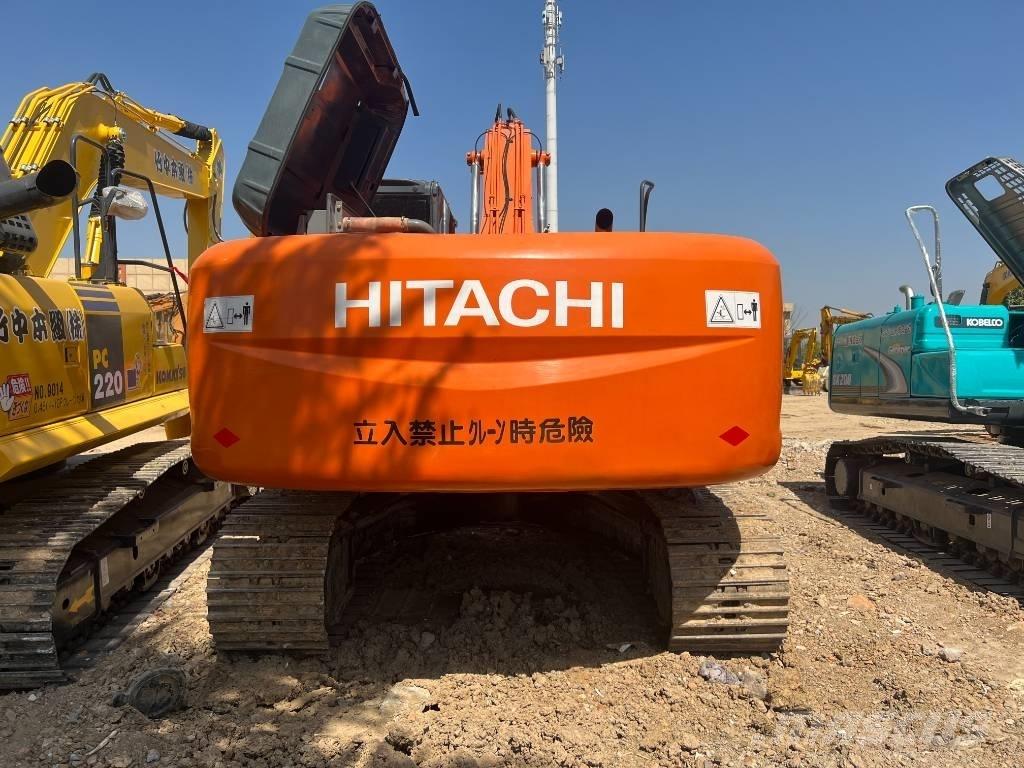 Hitachi ZX 240-3 履带挖掘机