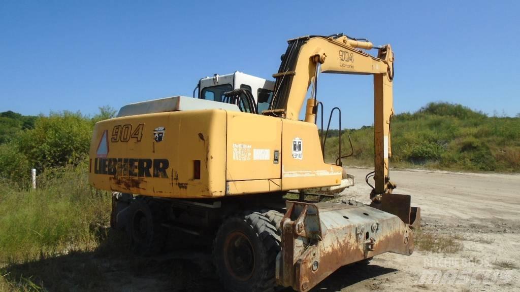 Liebherr A 904 轮式挖掘机