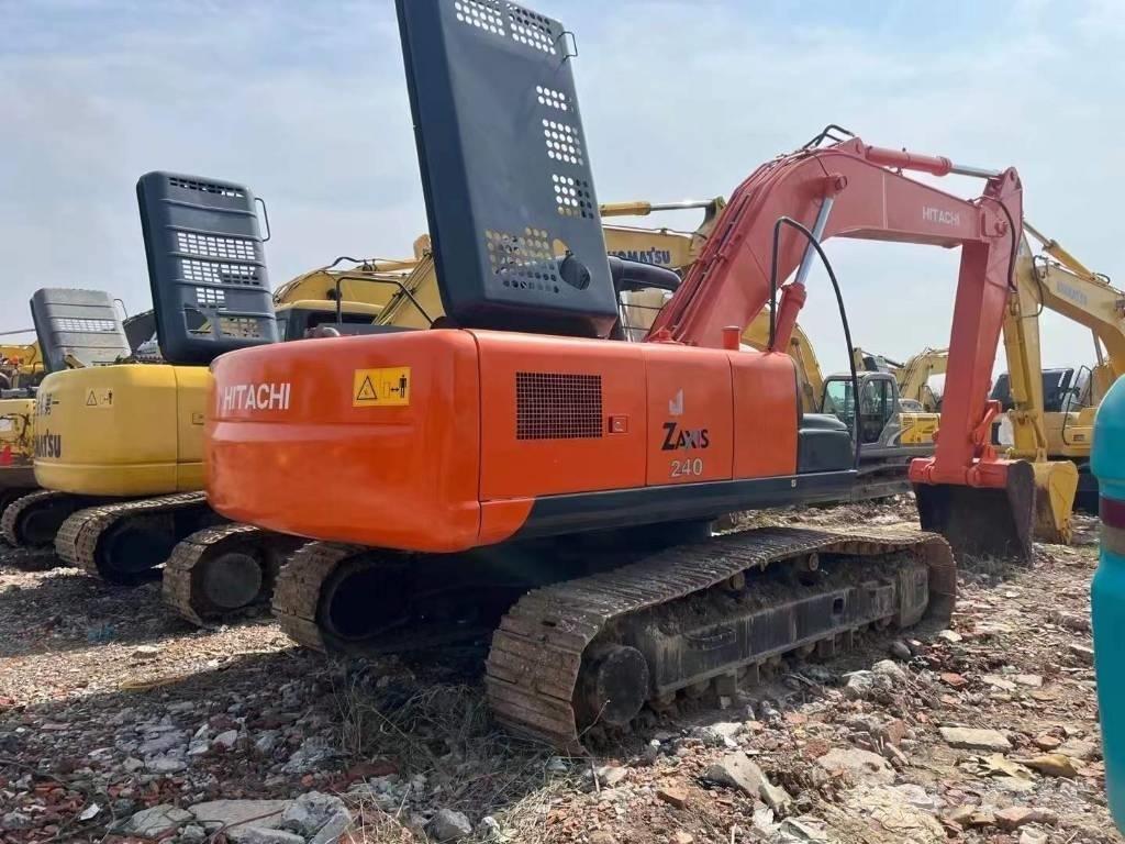 Hitachi Zaxis 240 履带挖掘机