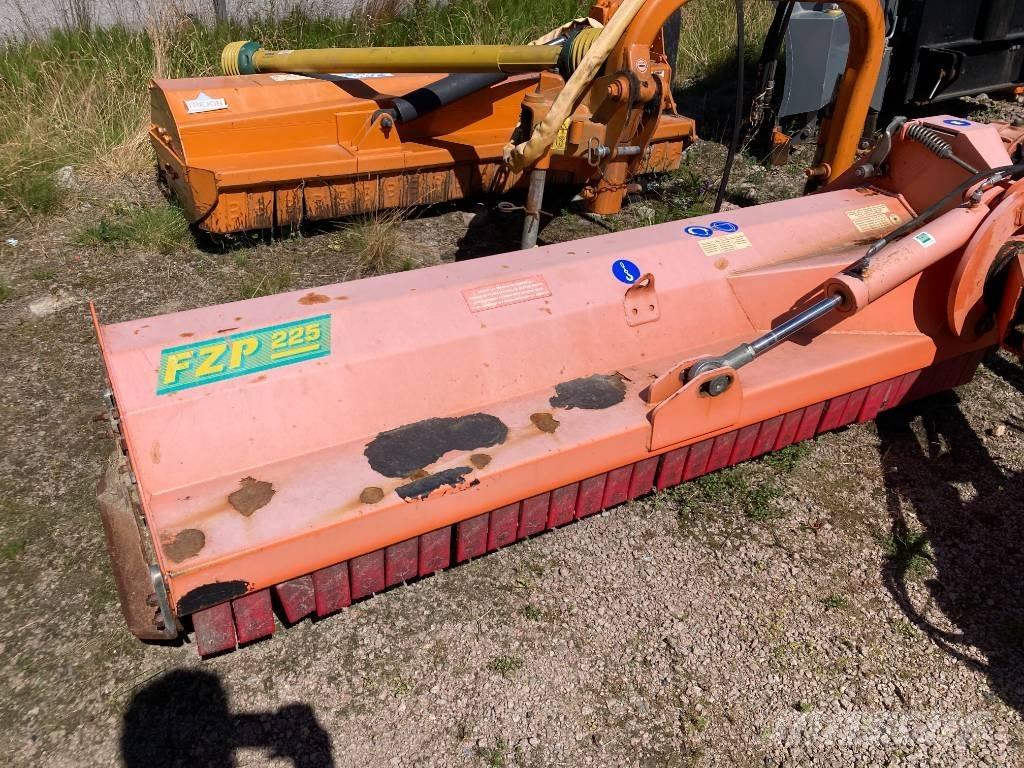 Agrimaster FZP225 牧场割草机和切顶器