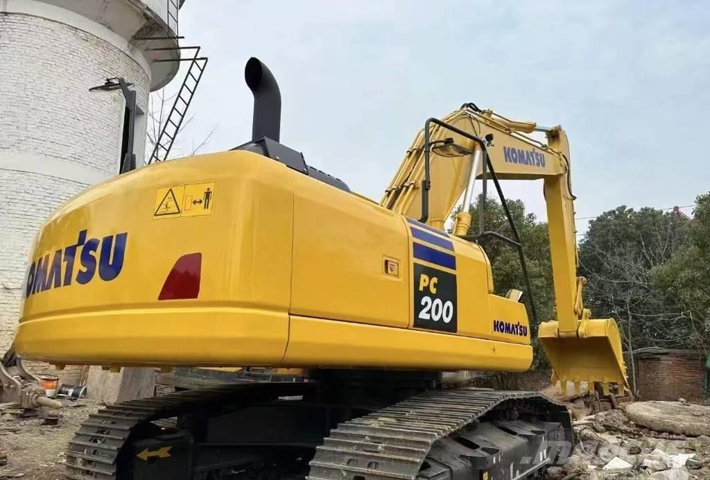 Komatsu PC 200-8 履带挖掘机