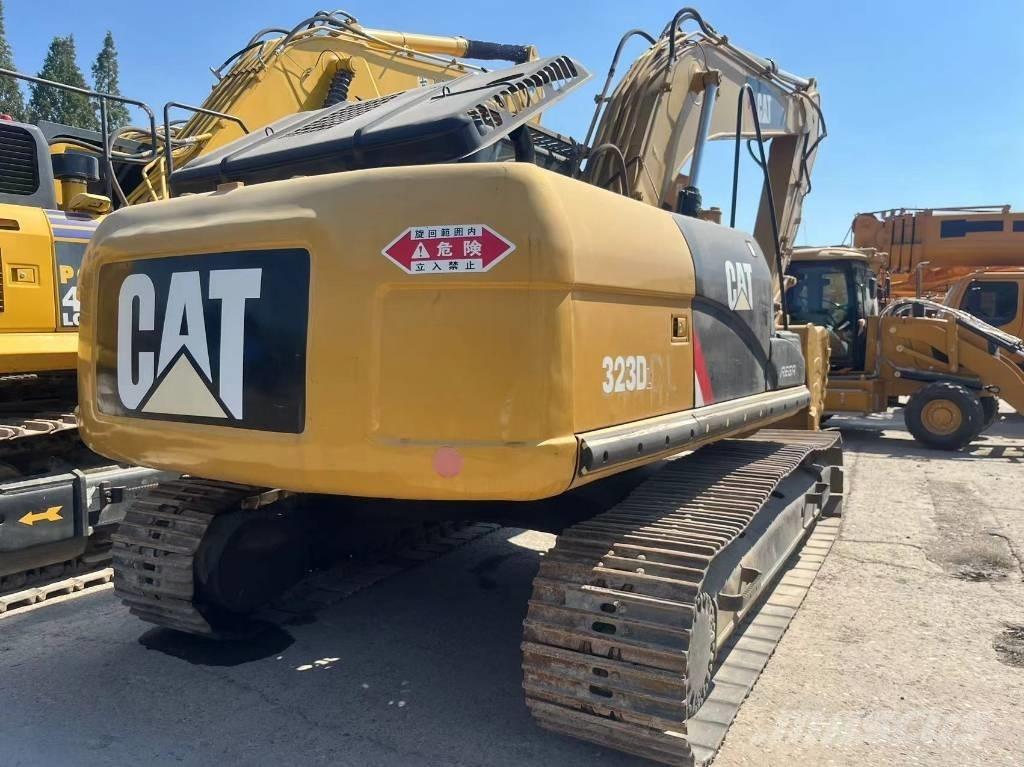 CAT 323 D L 履带挖掘机