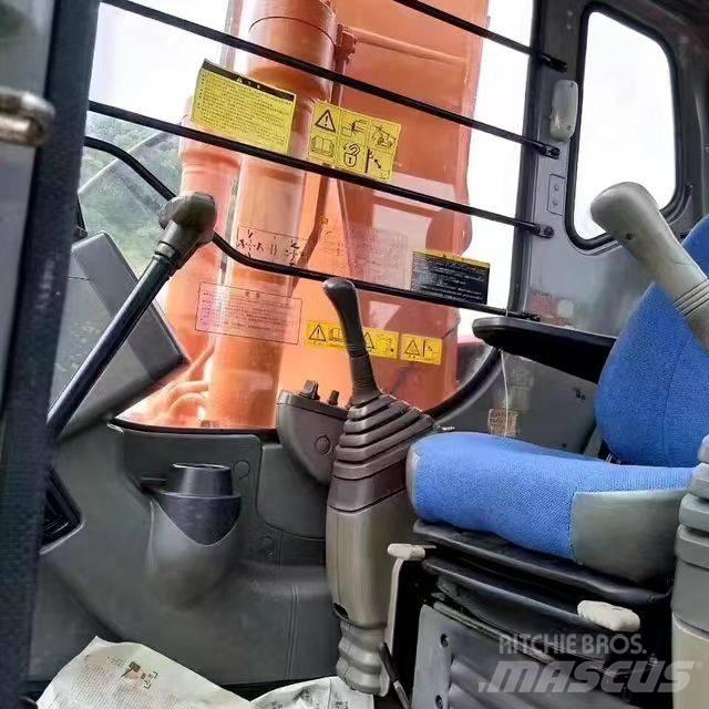 Hitachi EX 120 履带挖掘机