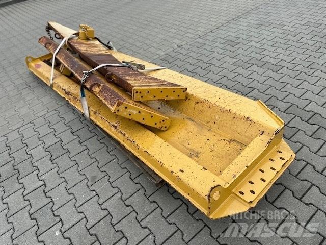 CAT 745 TAIL GATE 铰接式自卸车