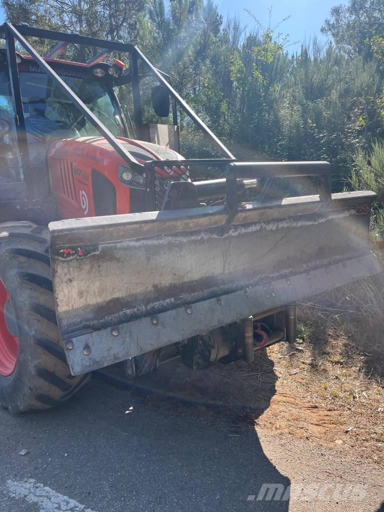 Kubota M 7153 林业拖拉机