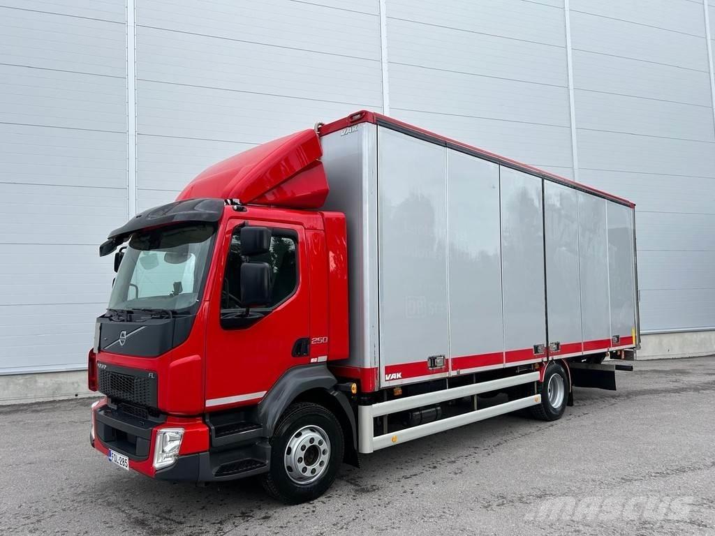 Volvo FL 厢式货车