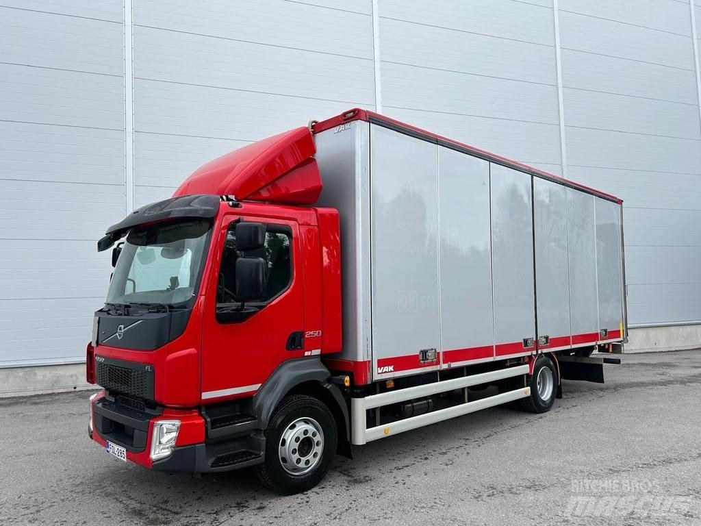 Volvo FL 厢式货车