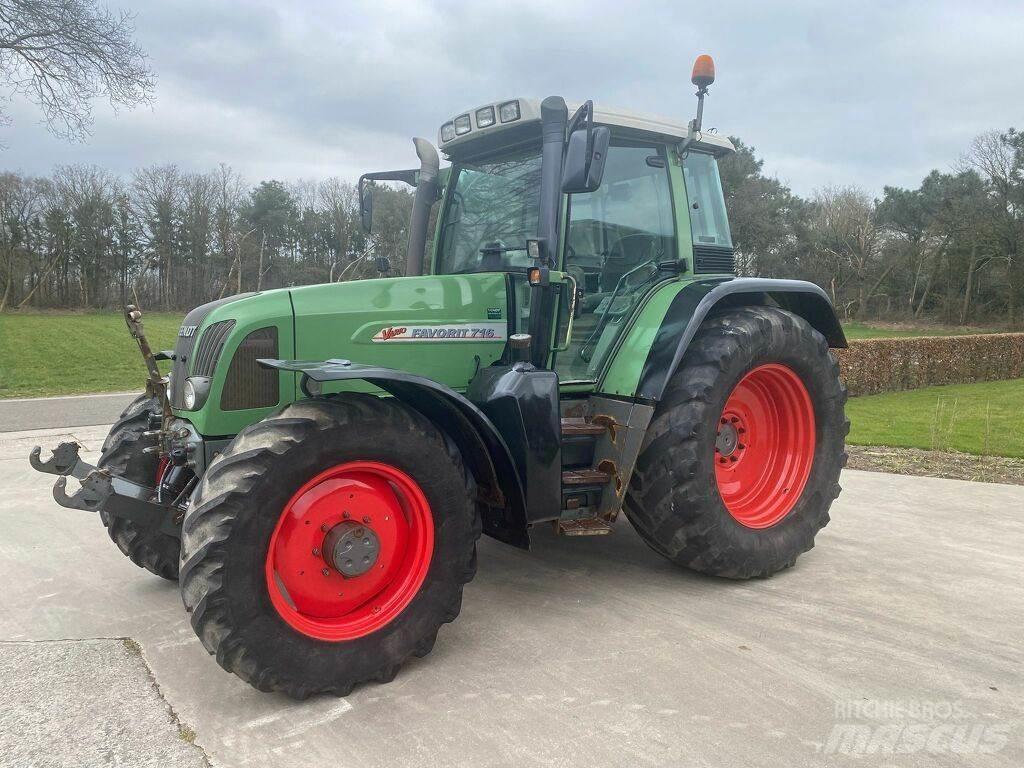 Fendt 716 拖拉机/农用车