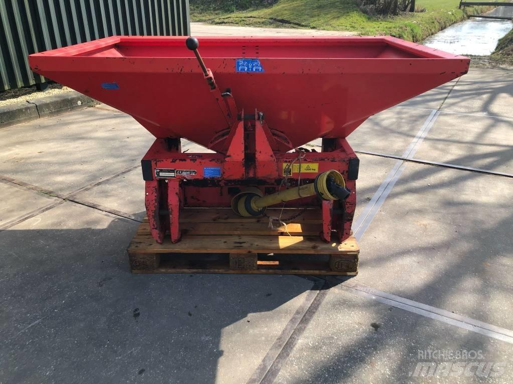Kuhn MDS 701 矿物肥料撒播机