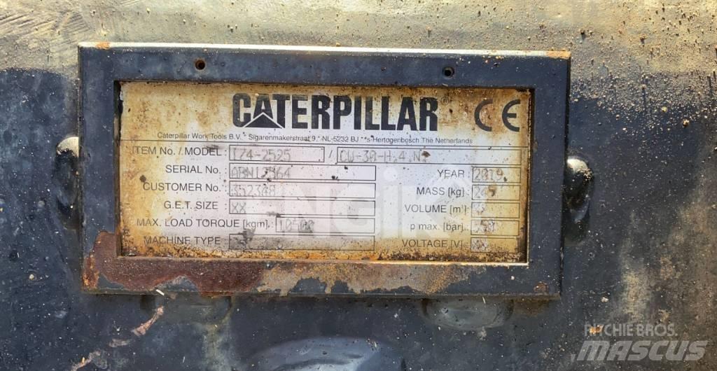 CAT Attache rapide 轮式挖掘机