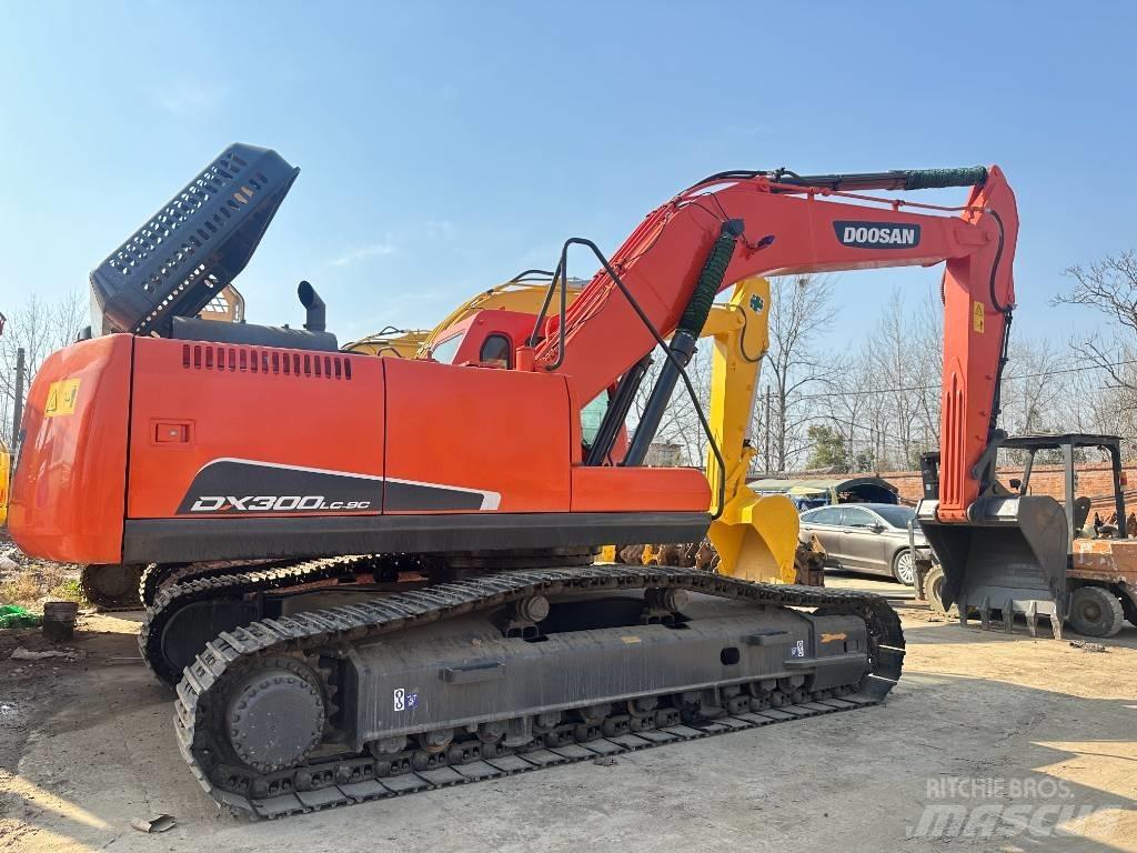 Doosan DX 300 履带挖掘机