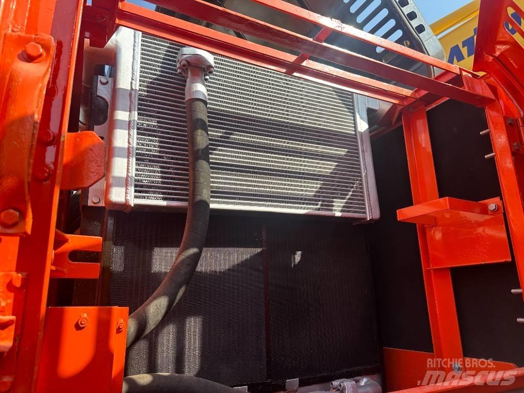 Doosan DX 300 履带挖掘机