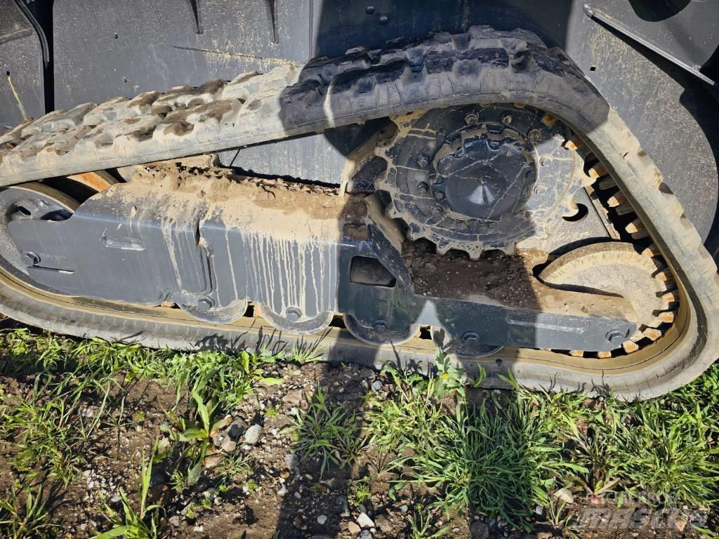John Deere 317 G 滑移装载机