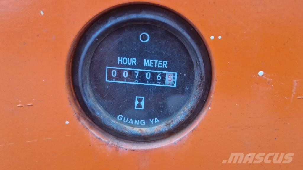 Dingli JCPT 1412 DC 剪叉式升降机