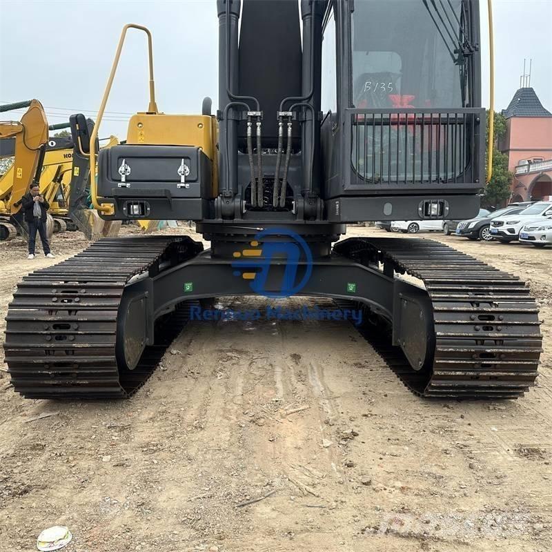 Volvo EC 240 履带挖掘机