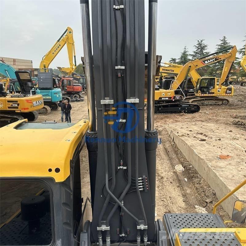 Volvo EC 240 履带挖掘机