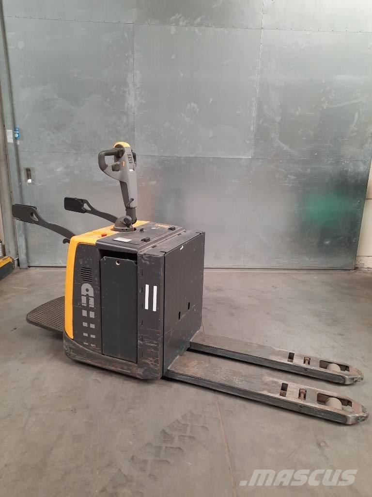 UniCarriers PMR200P 电动搬运车