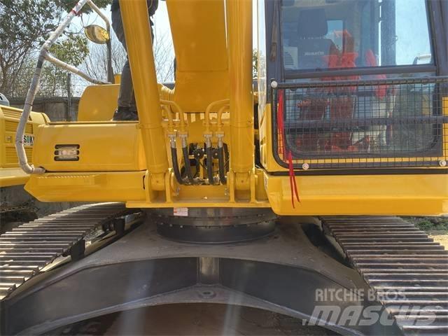 Komatsu PC 220-8 履带挖掘机