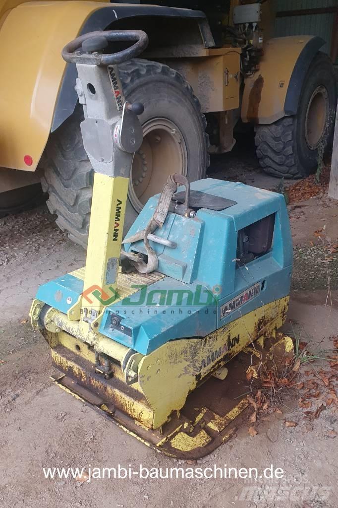Ammann AVH 100-20 平板夯