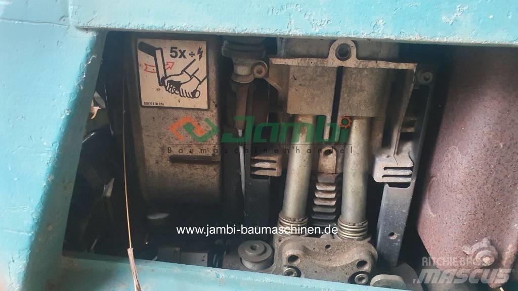 Ammann AVH 100-20 平板夯