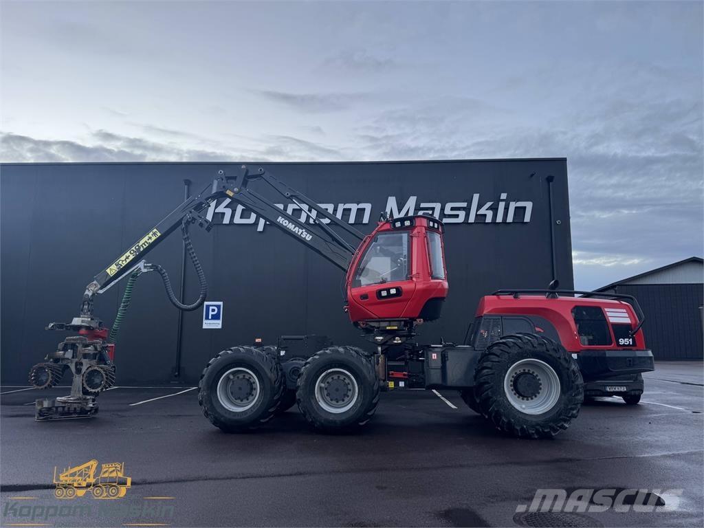 Komatsu 951 收割机