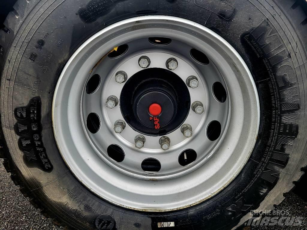 Bodex KIS3 木材运输半挂车